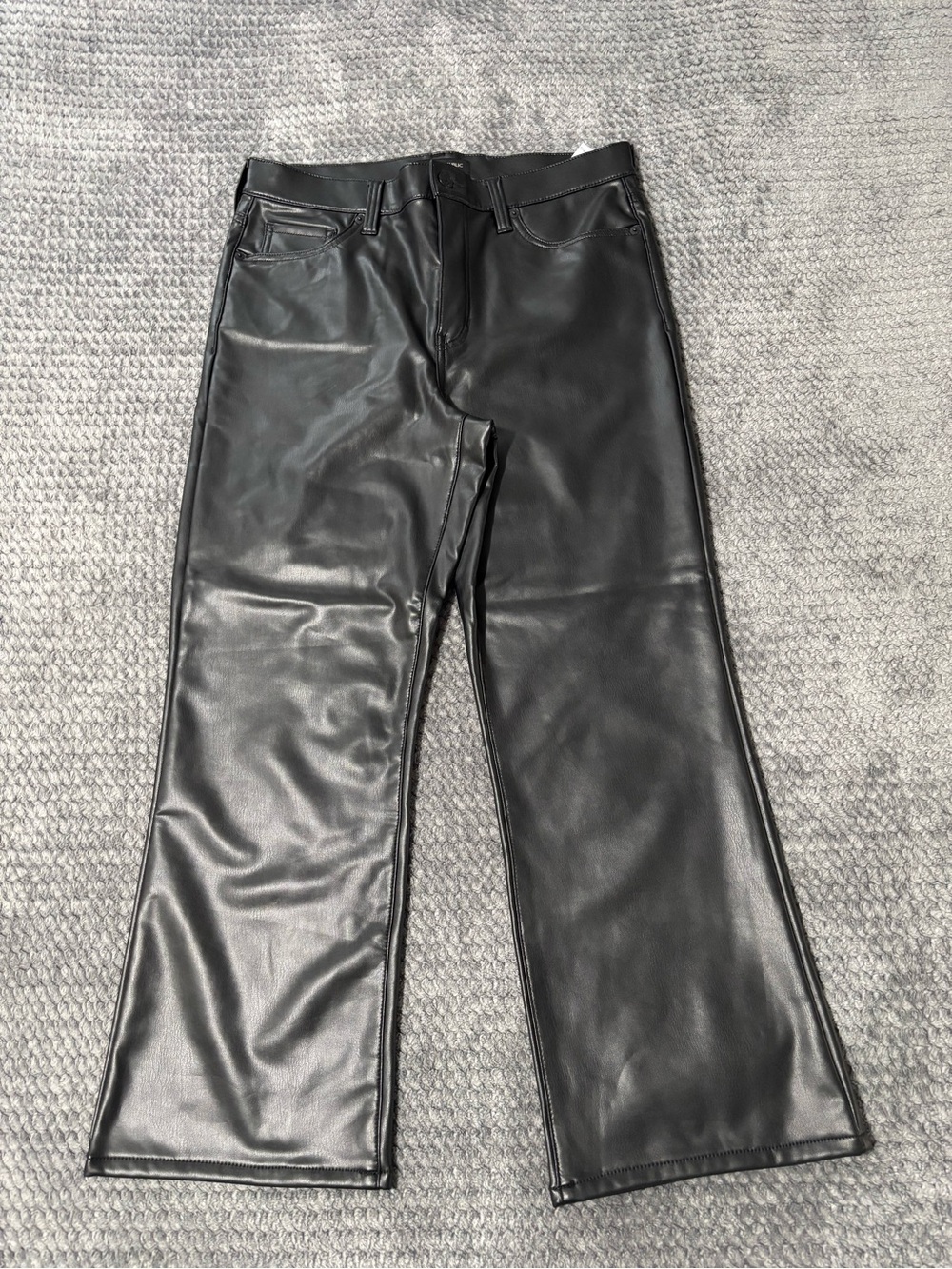 Banana Republic Cropped Bootcut Faux/Vegan Leather Pants. Size 30/10